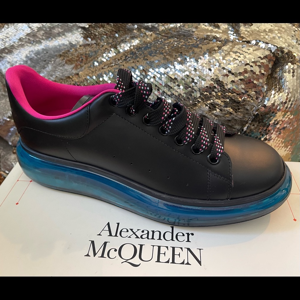 RARE BRAND NEW Alexander McQueen Men's Larry Pink/Blue Sneaker SIZE 9
